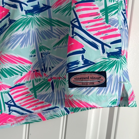 Men’s Vineyard Vines Bathing Suit NWT Size XXL - Picture 3 of 4